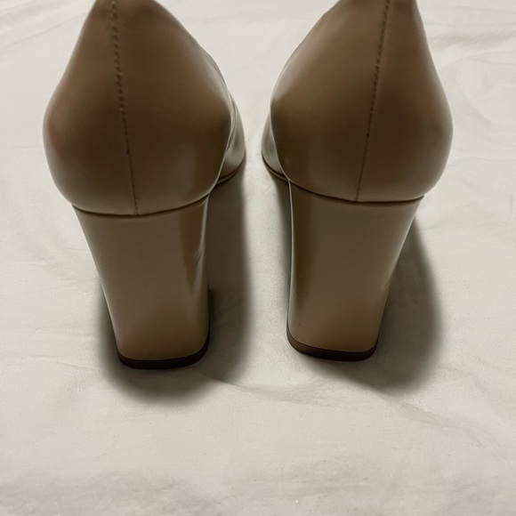 WORN Via Spiga
Tan Beatrice Square-toe Block Heel Pumps - Picture 11 of 11